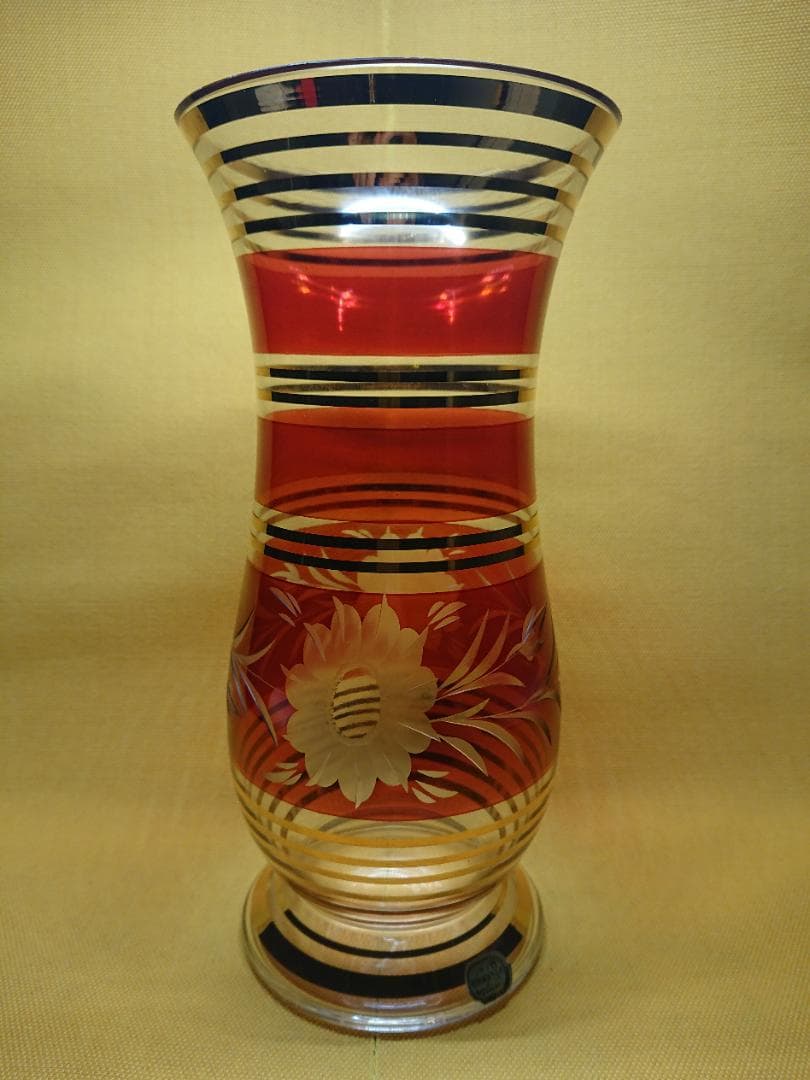 【美品】花瓶　花器　ボヘミアグラス　置物　インテリア　工芸品　美術品　A3044