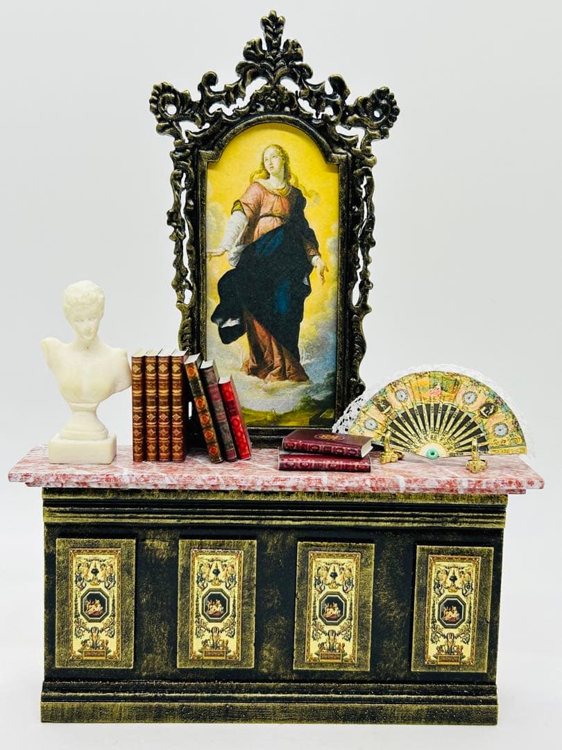 ☆ドールハウス用マリア様絵画棚　ミニチュア家具