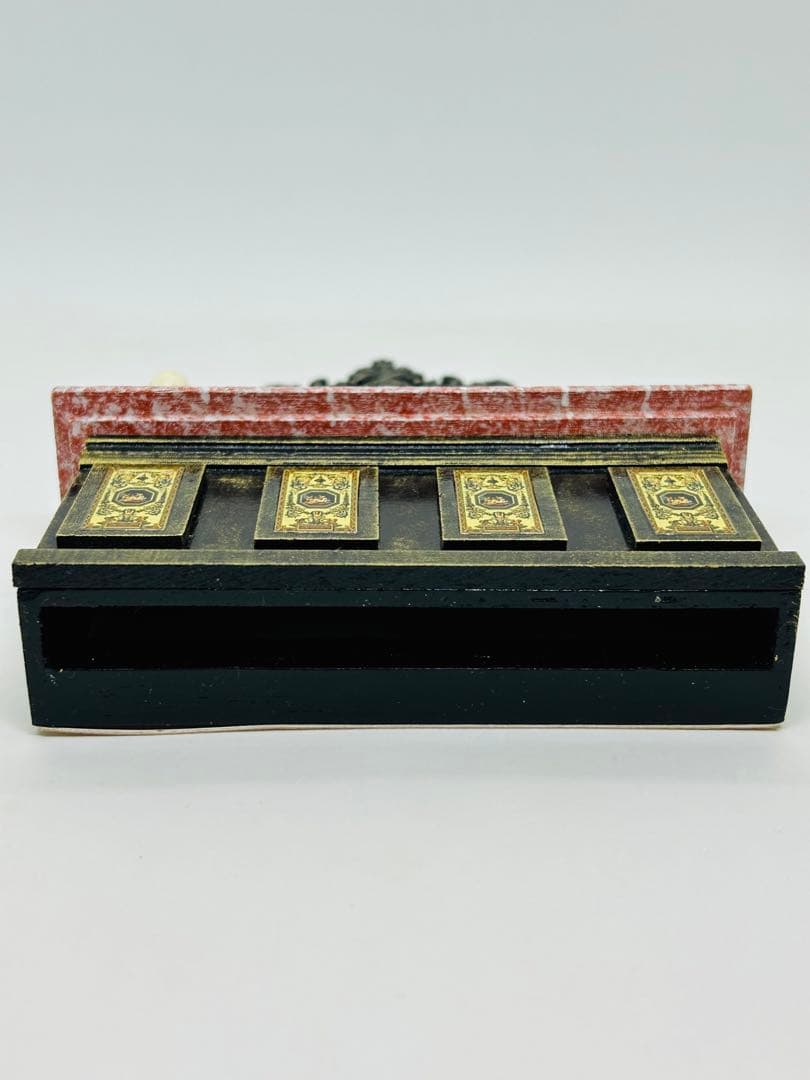 ☆ドールハウス用マリア様絵画棚　ミニチュア家具