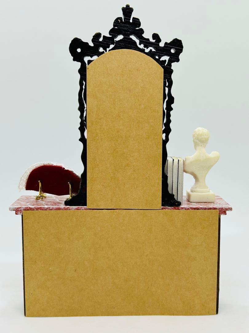 ☆ドールハウス用マリア様絵画棚　ミニチュア家具