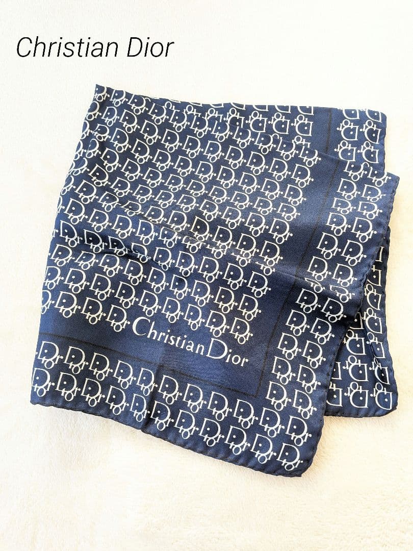 美品　クリスチャン ディオール Dロゴ SILK100% ミニスカーフ　即日発送