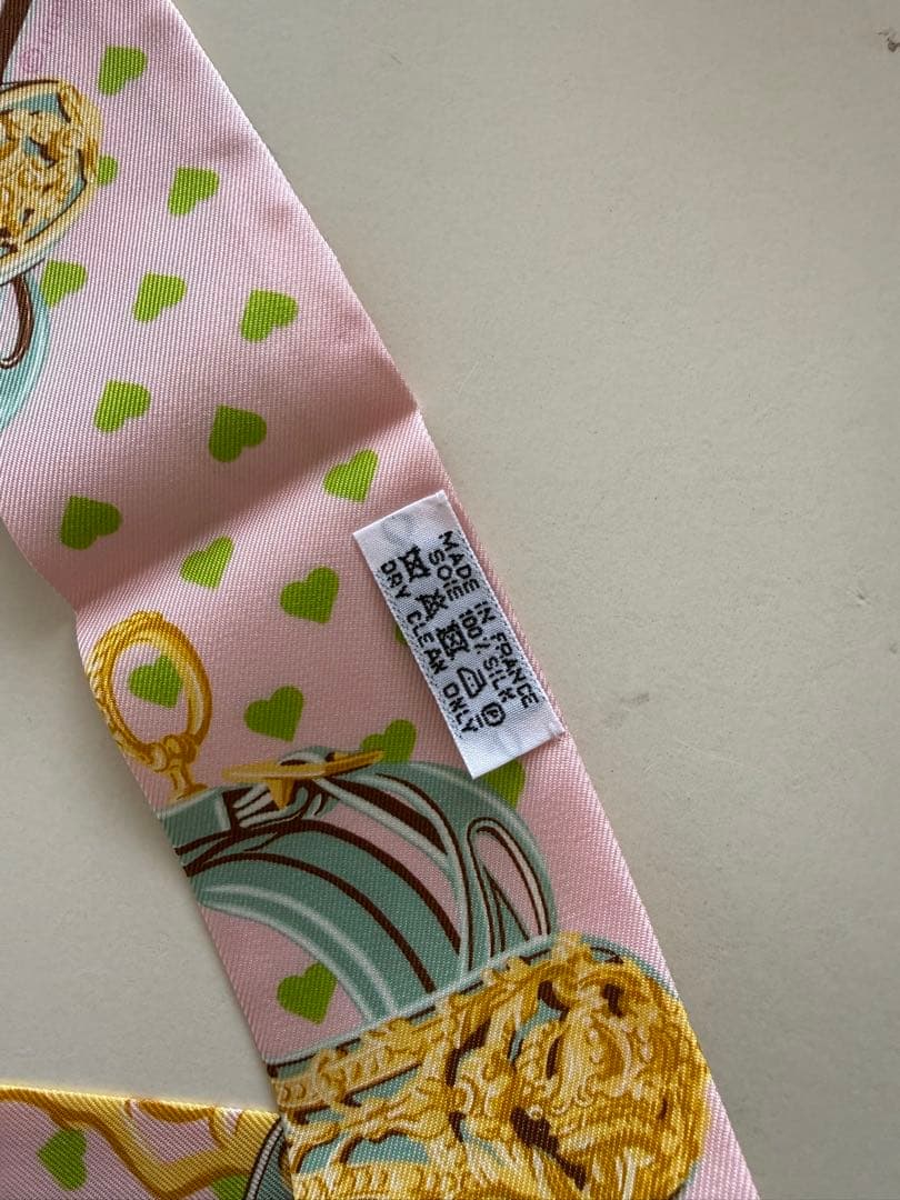 エルメスツイリーブリッドドゥガララブピンク　バレンタイン限定ハートボックス付き