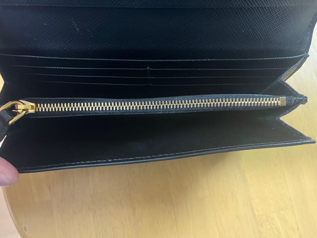 値下げ不可 PRADA ブラック 長財布　希少黒ロゴ