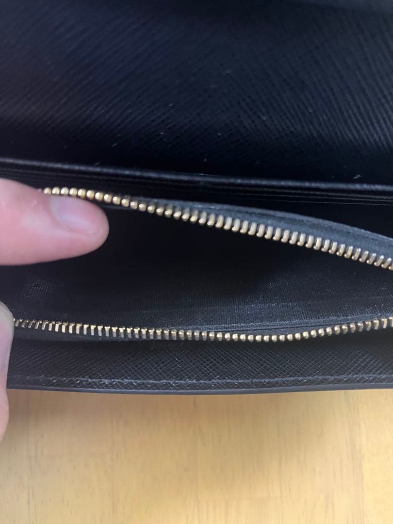 値下げ不可 PRADA ブラック 長財布　希少黒ロゴ