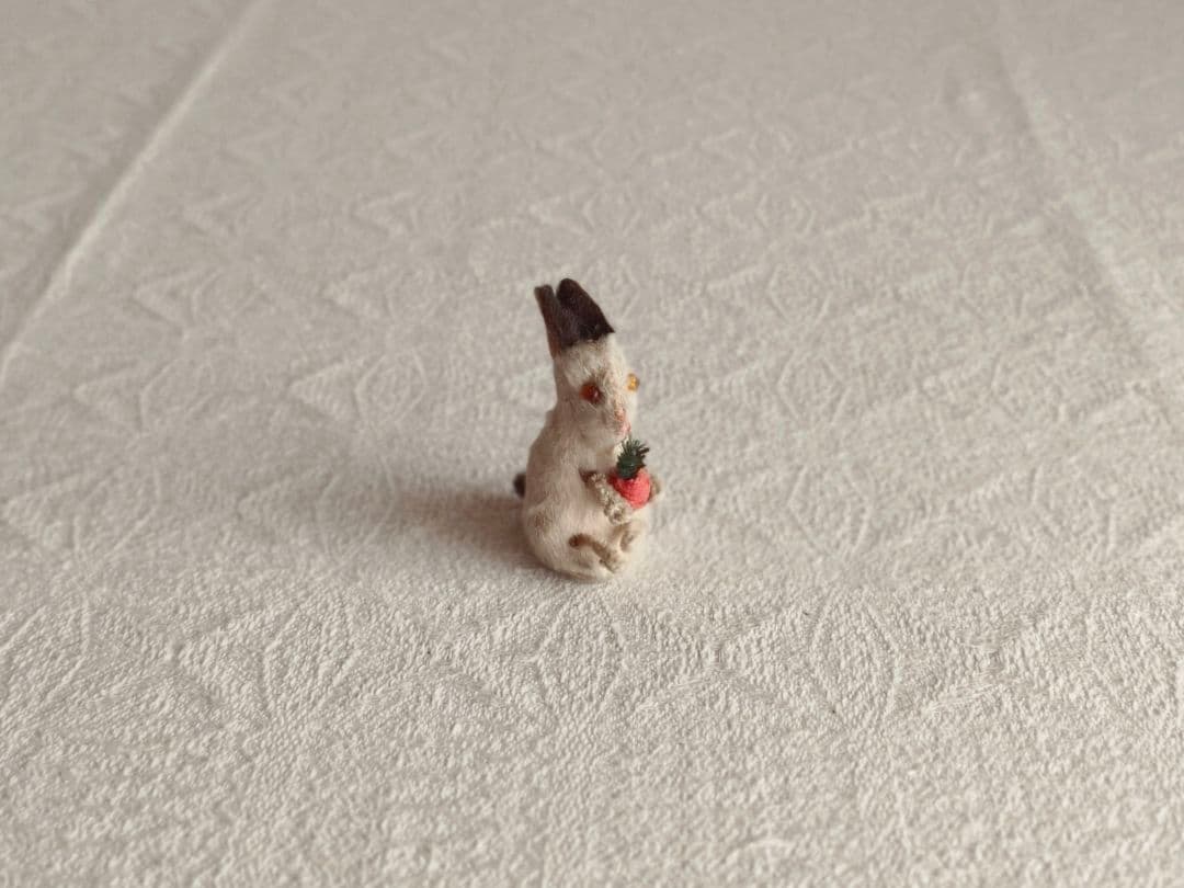 *vintage rabbit ❀ ダークグレーのお耳と尻尾 可愛い ウサちゃん