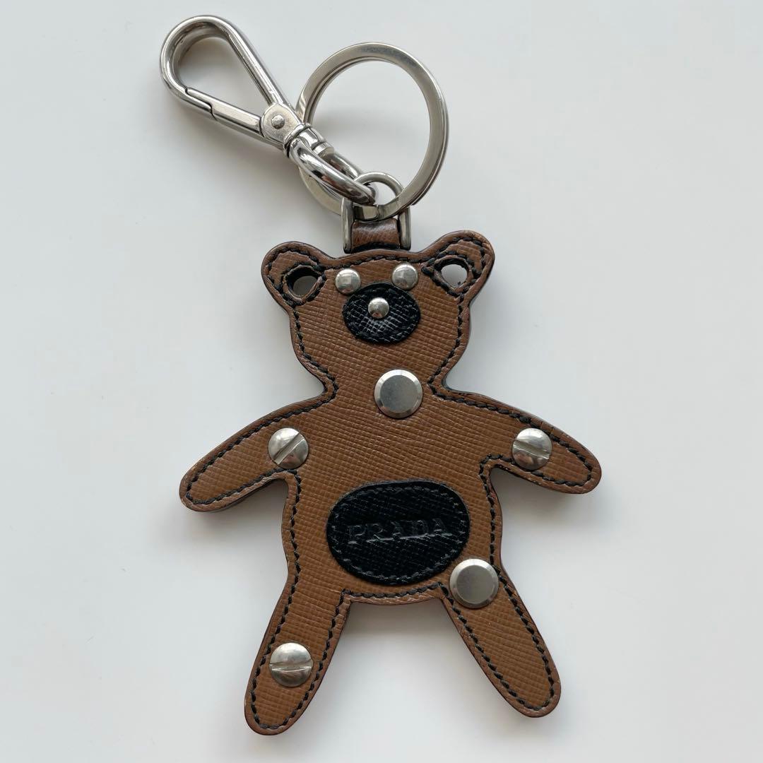 プラダ　クマ型　キーホルダー キーリング　シルバー金