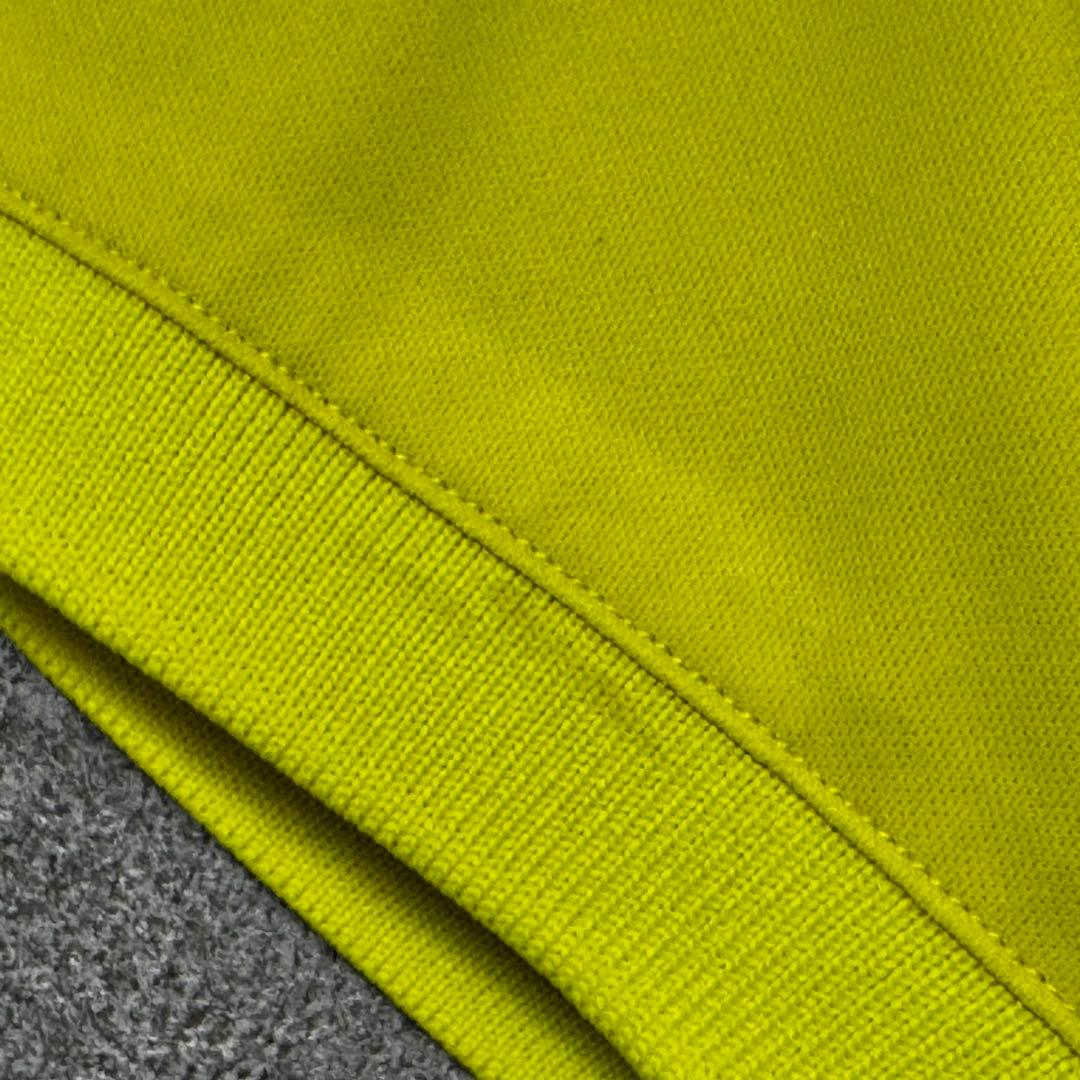 V12 ヴィトゥエルヴ ビッグ ロゴ ポロシャツ ネイビー イエロー 1