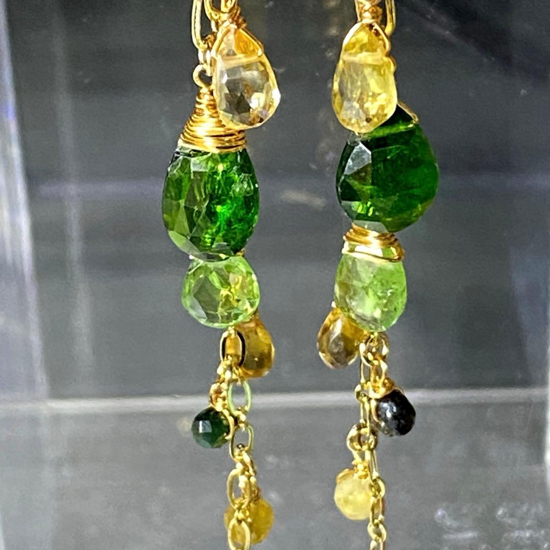 【紅葉】常緑の力強さ☆天然石ピアス