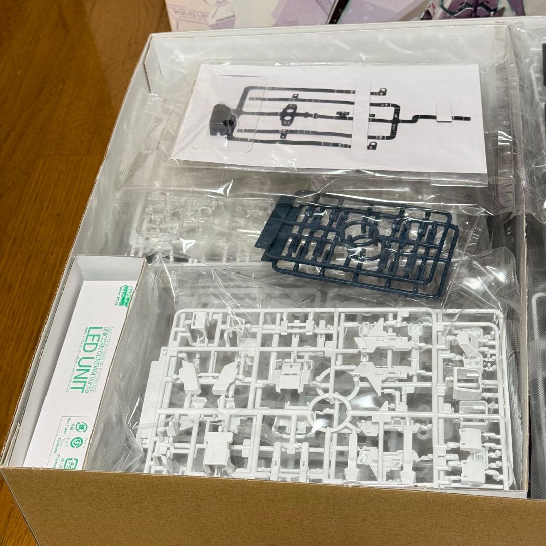 MGEX 機動戦士ガンダムUC ユニコーンガンダム Ver.Ka 1/100