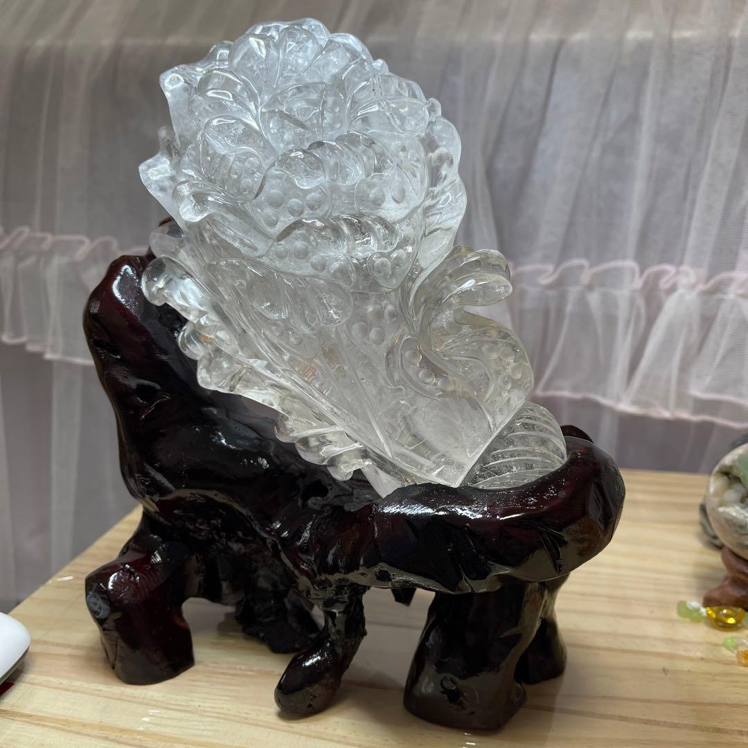 天然石高品質高透明‼️水晶　手彫り　白菜の形に彫刻した物　白水晶
