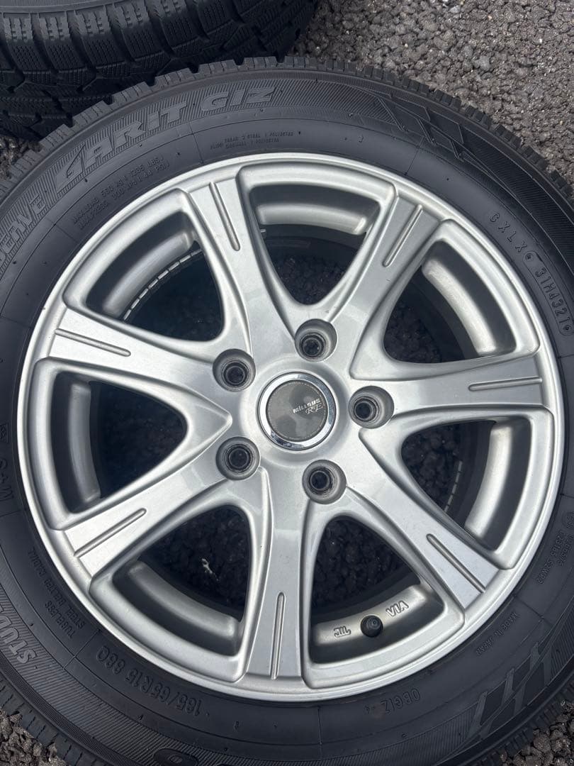 送料込み 15インチ スタッドレス トーヨータイヤ 185/65/15 6j