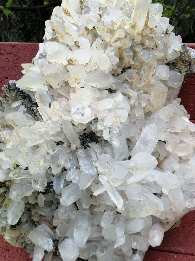 水晶 エピドート 共生クラスター（グリーントルマリン）10kg  ーtot022