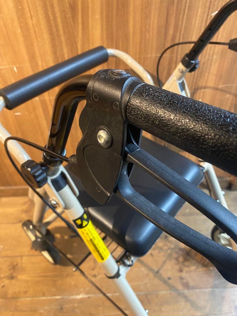 竹虎　ハッピーミニ　ベージュ　歩行車　介護用品　手押し車　シルバーカート