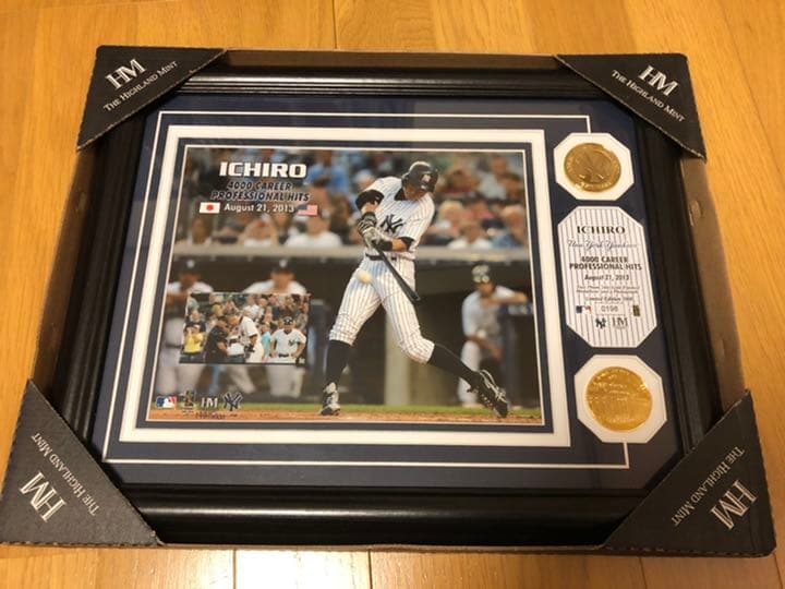 【新品】イチロー　日米通算4000本記念　盾