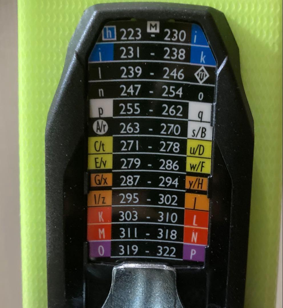 ジュニアスキー板137センチ