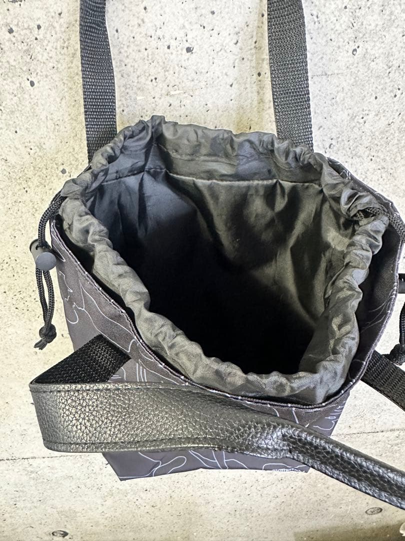 【新品未使用】サイズ(縦:45横:32マチ:9)シューズケース ラッセル2600