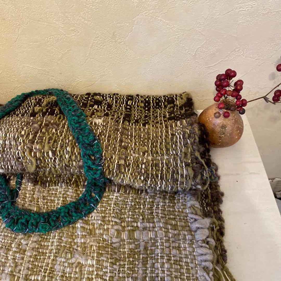 手紡ぎストール　ハンドメイド手織り　一点物　草木染め　手紡ぎストール
