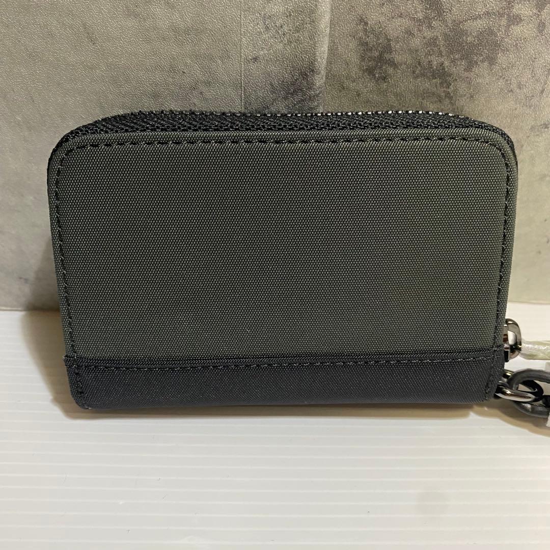 【未使用品】Dsquared2　ロゴジップミニウォレット　ブラック×カーキ