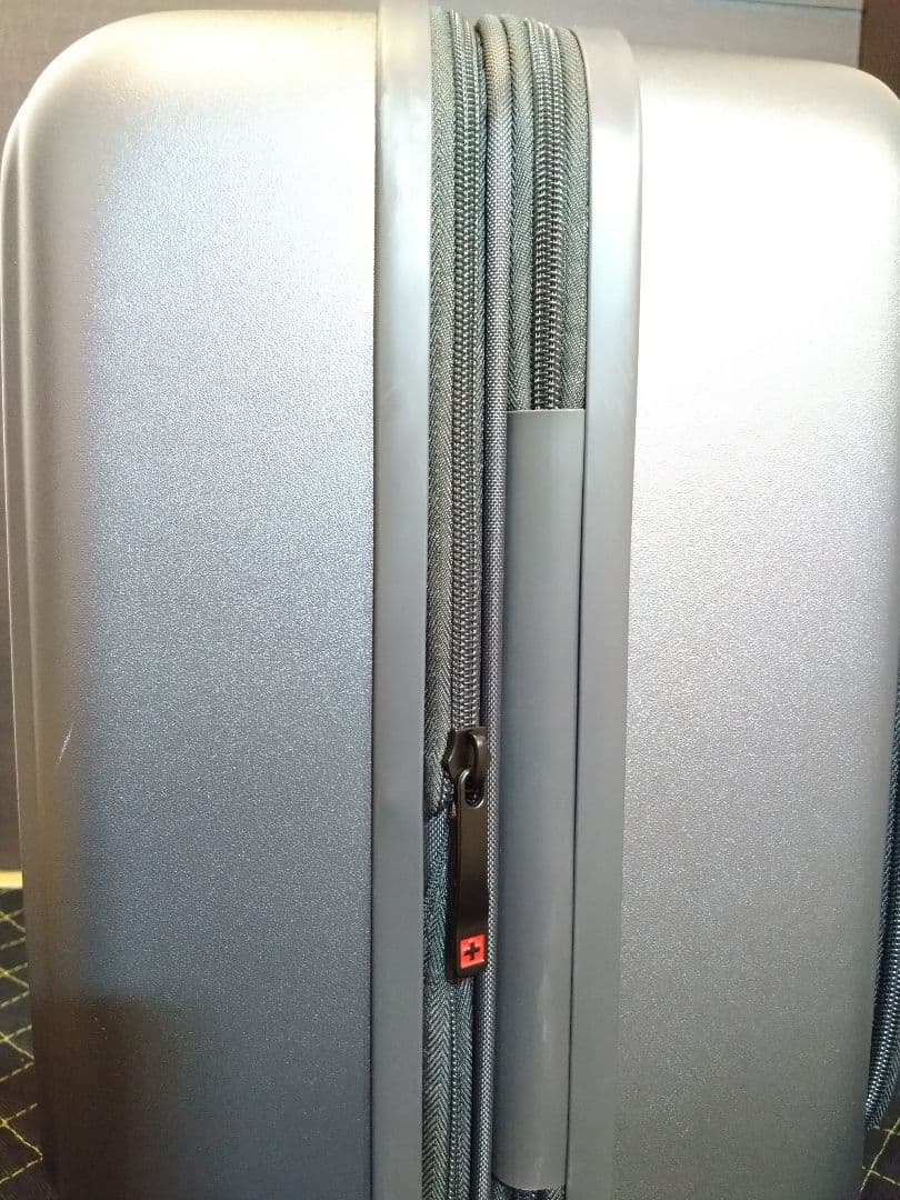 スイスミリタリー SM-C318 18in スーツケース 37L（拡張時42L）