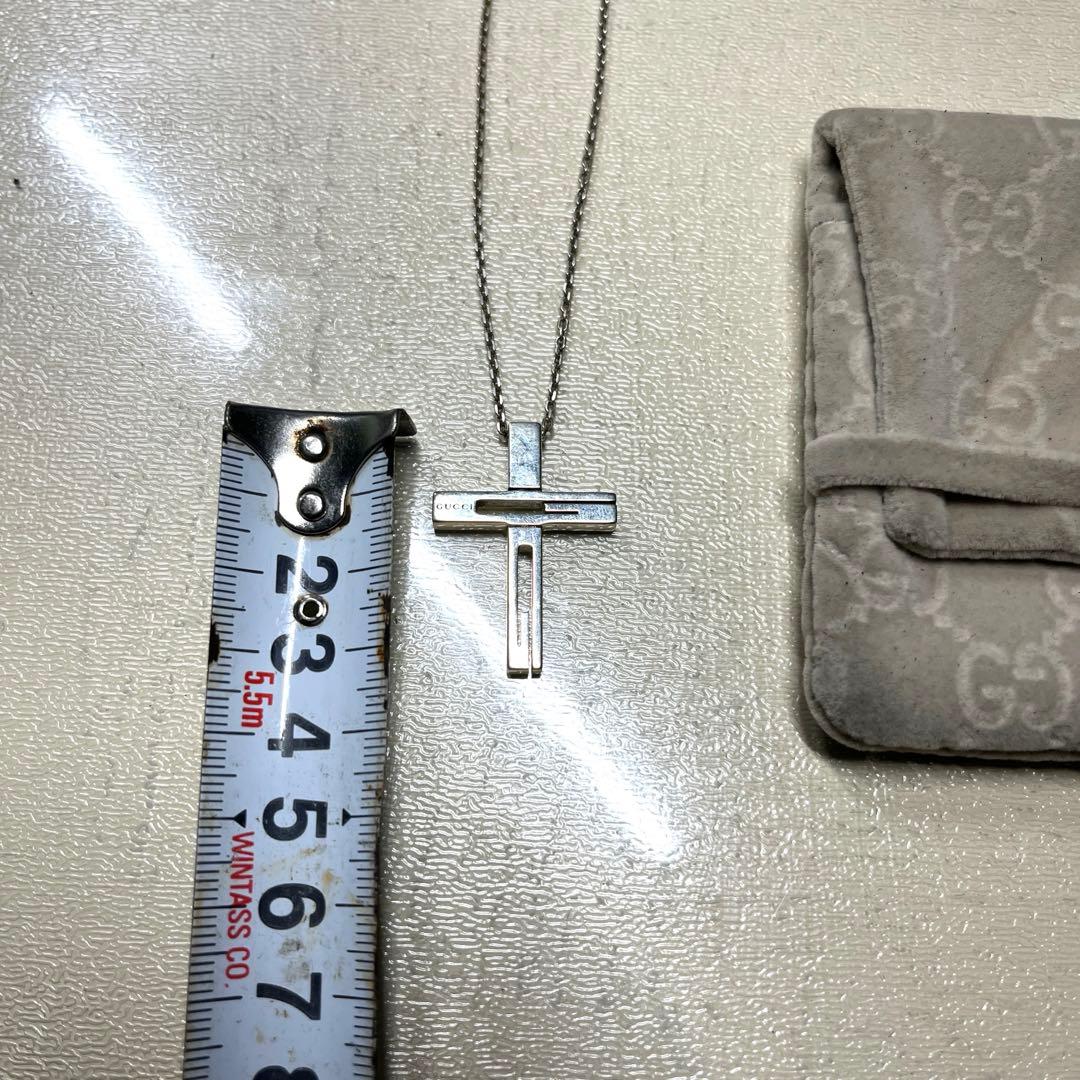 GUCCI クロスネックレス　十字架