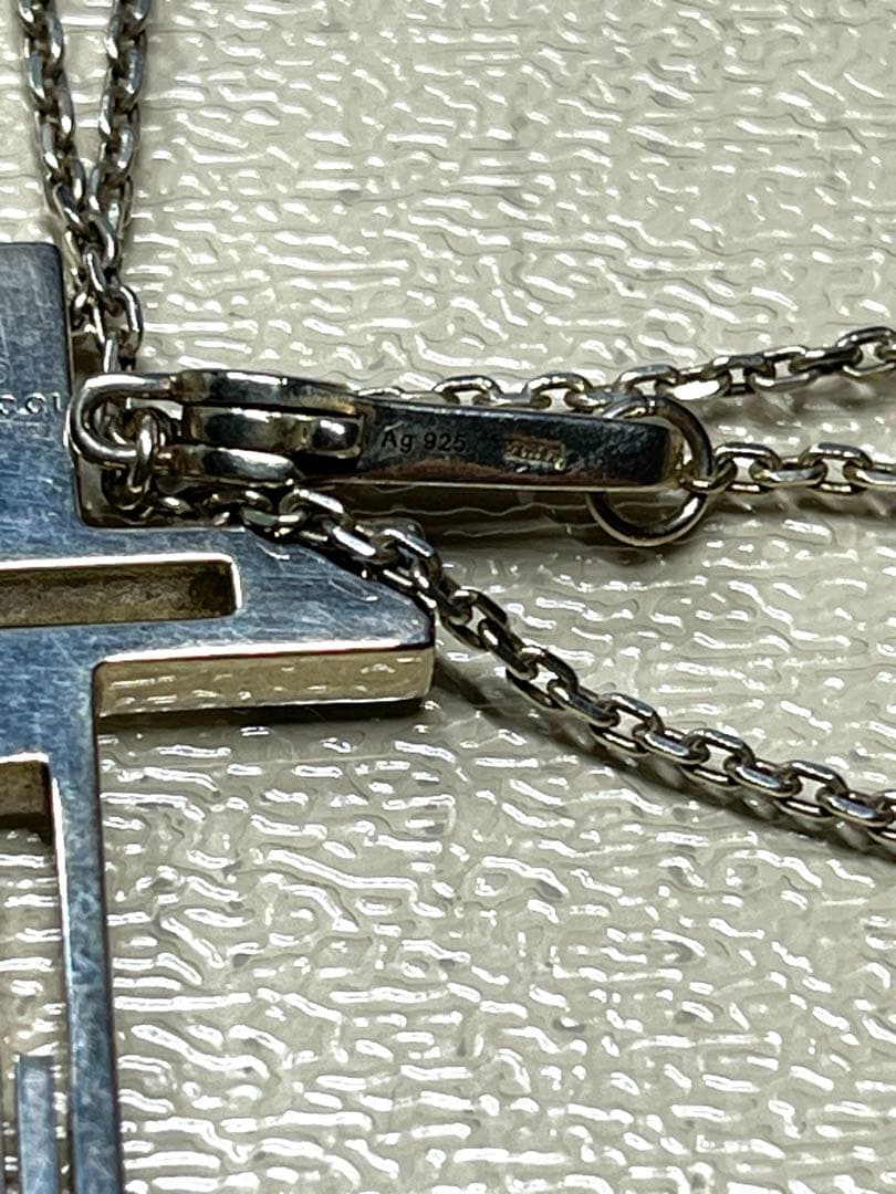 GUCCI クロスネックレス　十字架