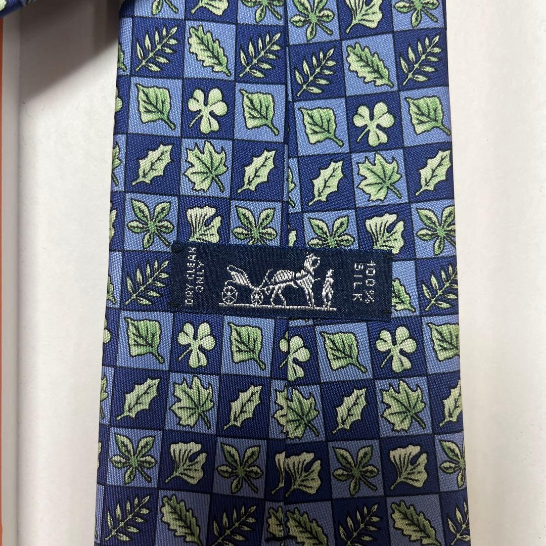 未使用　エルメス　ネクタイ　紺・緑　葉柄ボタニカル