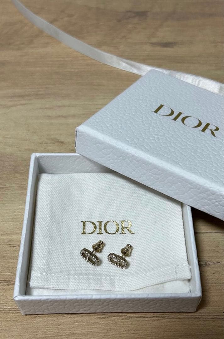 Dior Petit CD ミニ スタッドピアス