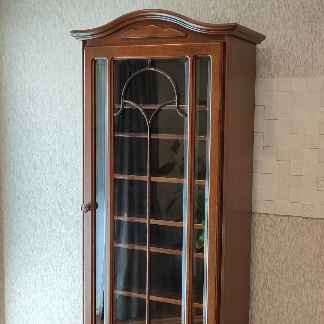 〈美品〉起立木工　ガラスキャビネット　ナラ材　天然木　引出し4杯