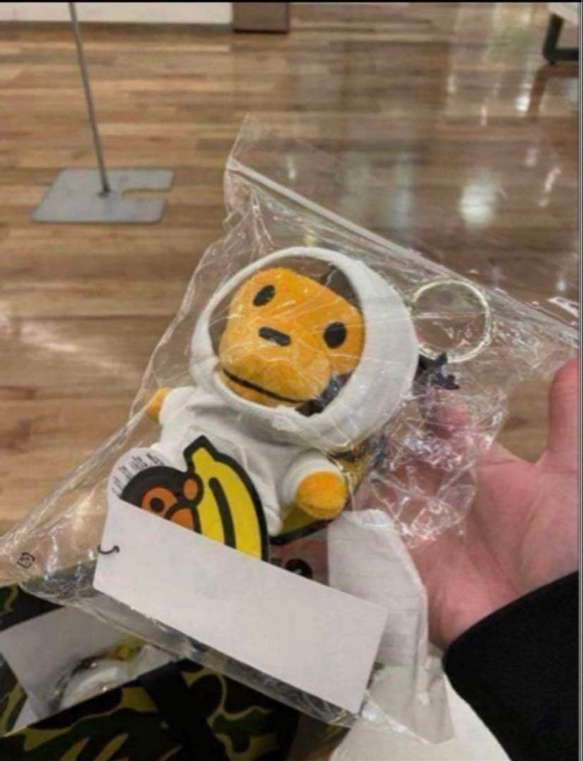 小物 BAPE BABY MILO HOODIE PLUSH DOLL KEYCHAI