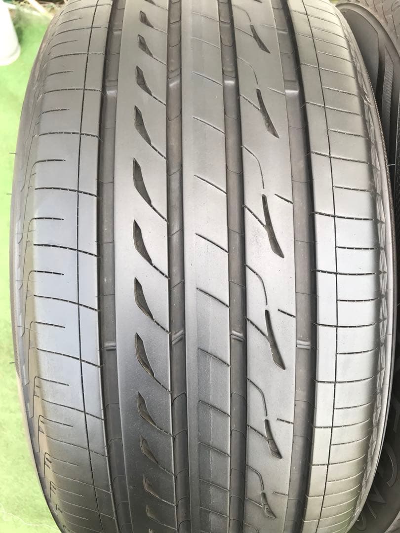 245/45 R17、BRIDGESTONE REGNOラジアルタイヤ