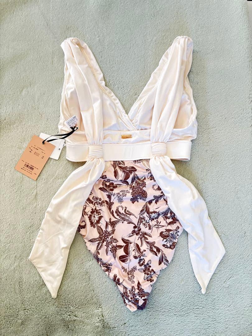 【新品未使用品】　eimy istoire 水着　M 綺麗　おしゃれ