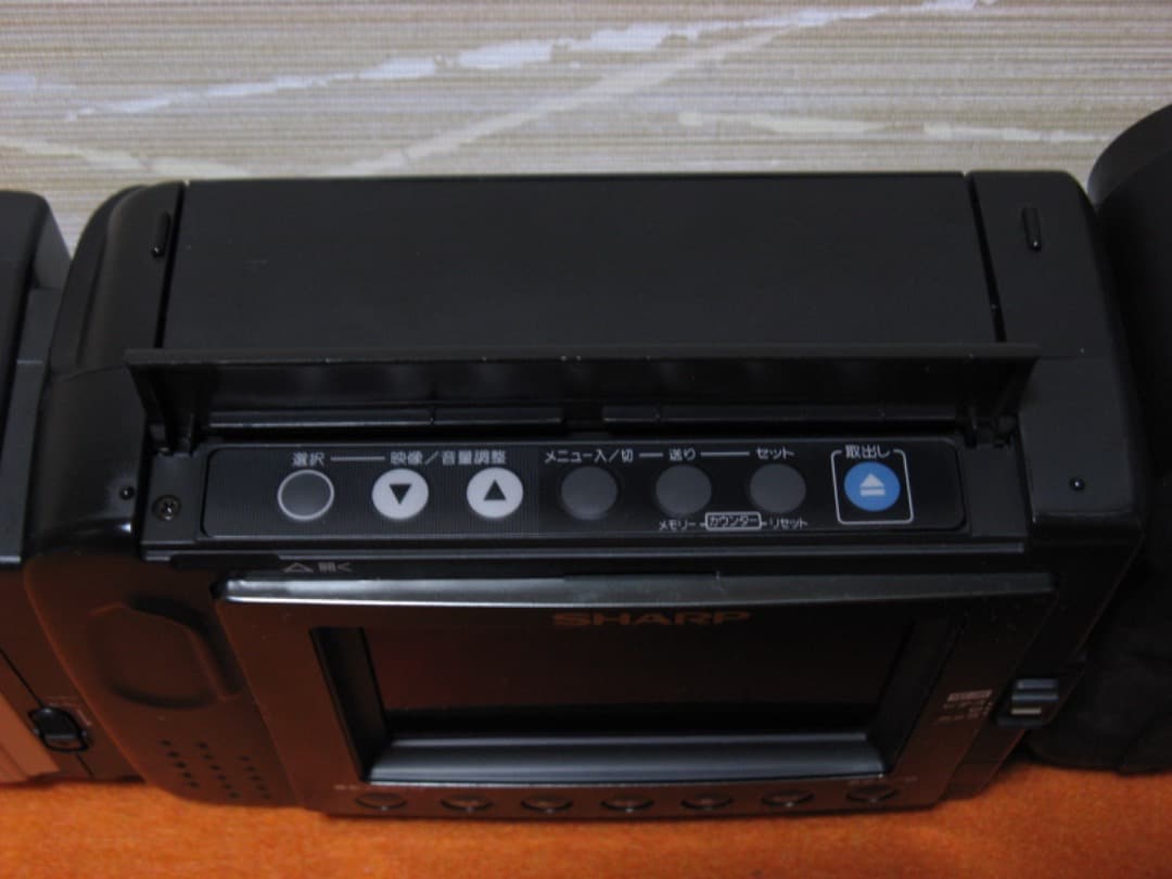 動作OK❗️☆シャープの液晶8ミリビデオカメラ・VL-EL10A