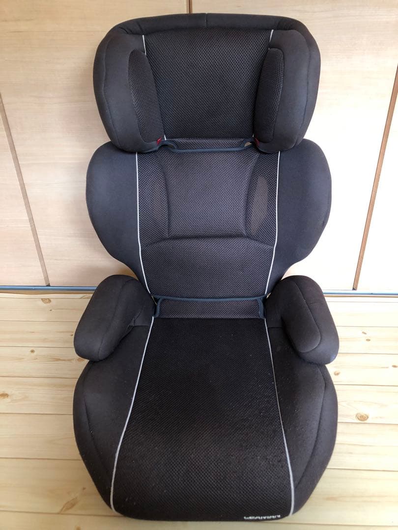 ジュニアシート