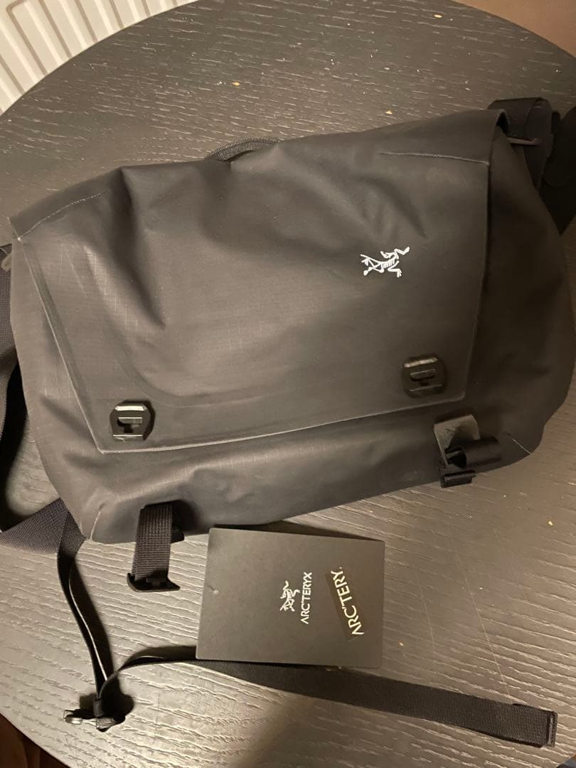 ⭐︎新品未使用⭐︎アークテリクス　グランヴィル10 クーリエ　BLACK 男女兼用