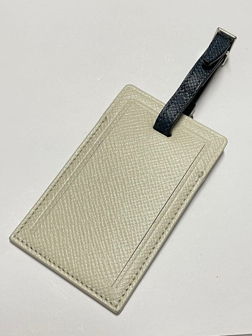 【美品】GLOBE-TROTTERグローブトロッター　ネームタグ　❤︎