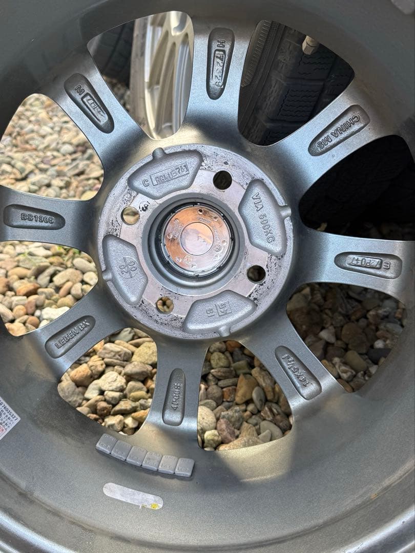 美品 ダンロップ スタッドレスタイヤ 14インチ 2020 年　トヨタ　社外