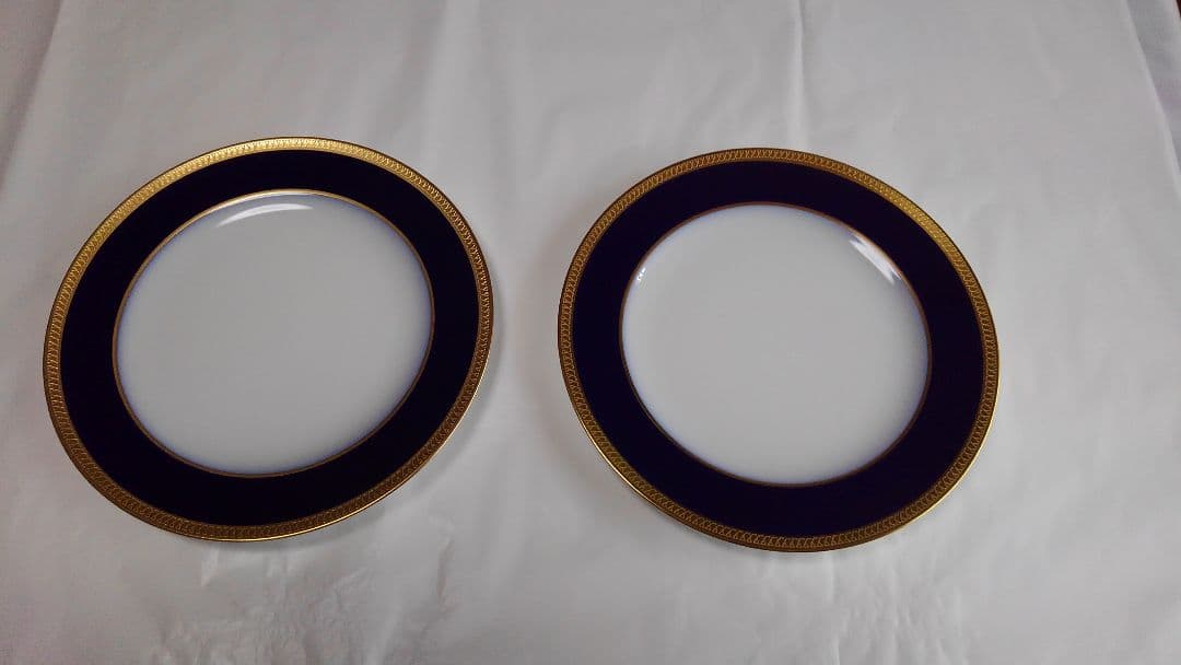 大倉陶園の瑠璃片葉金蝕シリーズの20㎝デザート皿　2枚セット(バラ売り可）