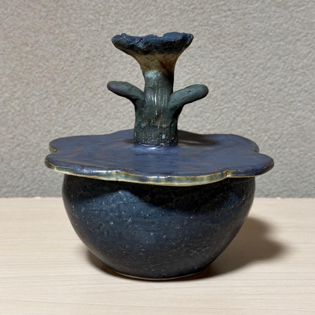 本田あつみ　蓋もの　ふたもの　器　ボウル　青　陶器　flower 花