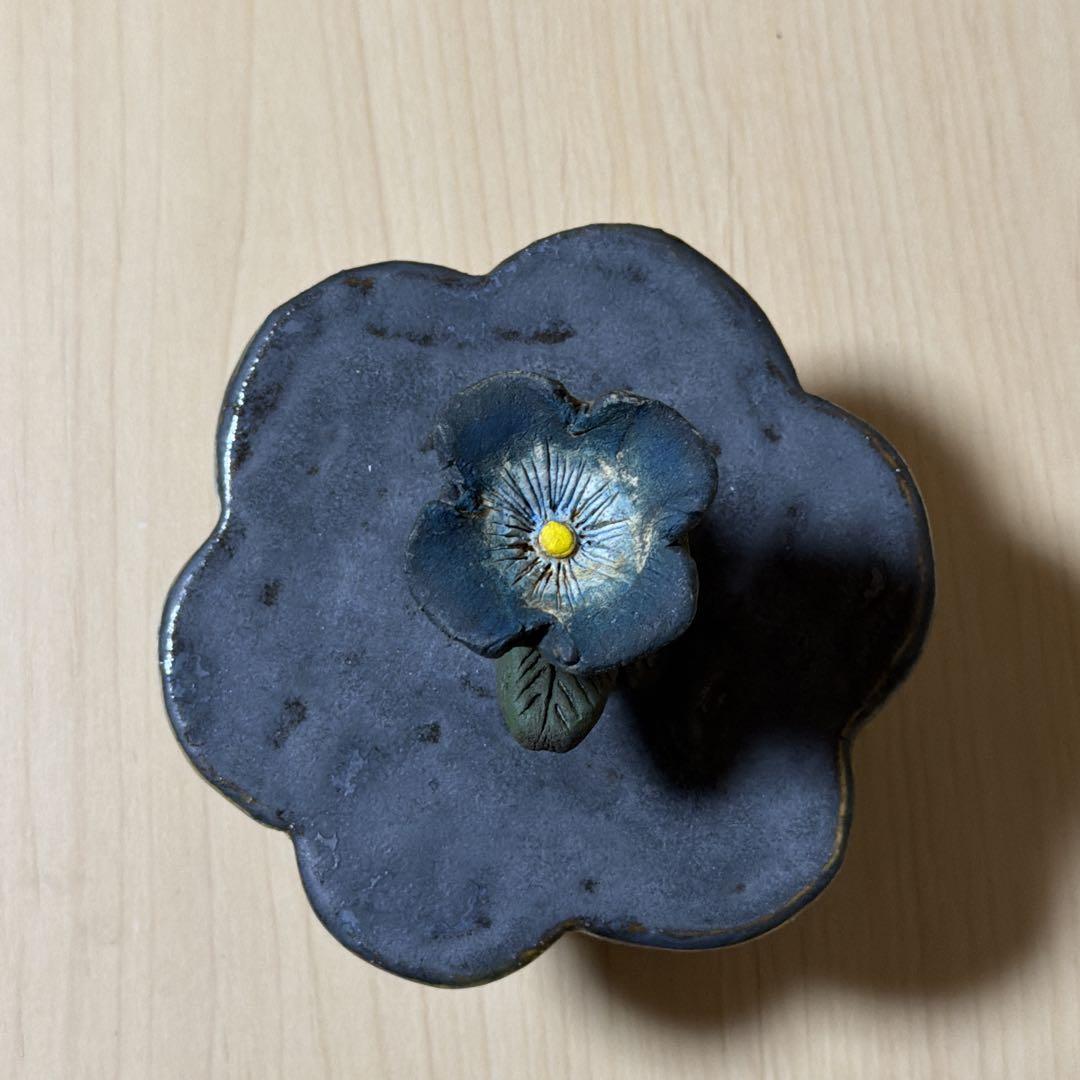 本田あつみ　蓋もの　ふたもの　器　ボウル　青　陶器　flower 花