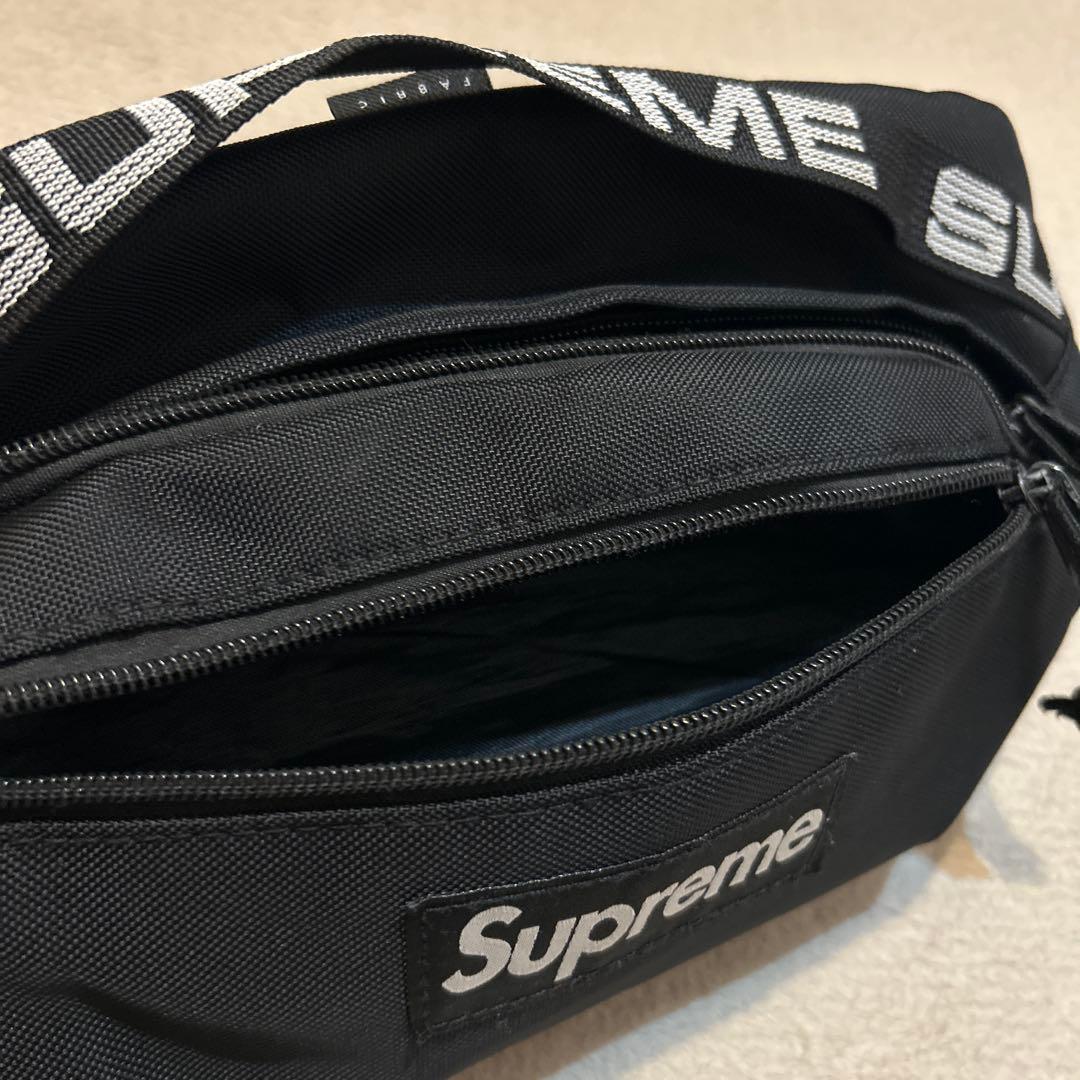 Supreme ブラック ボディバッグ・ウエストポーチ
