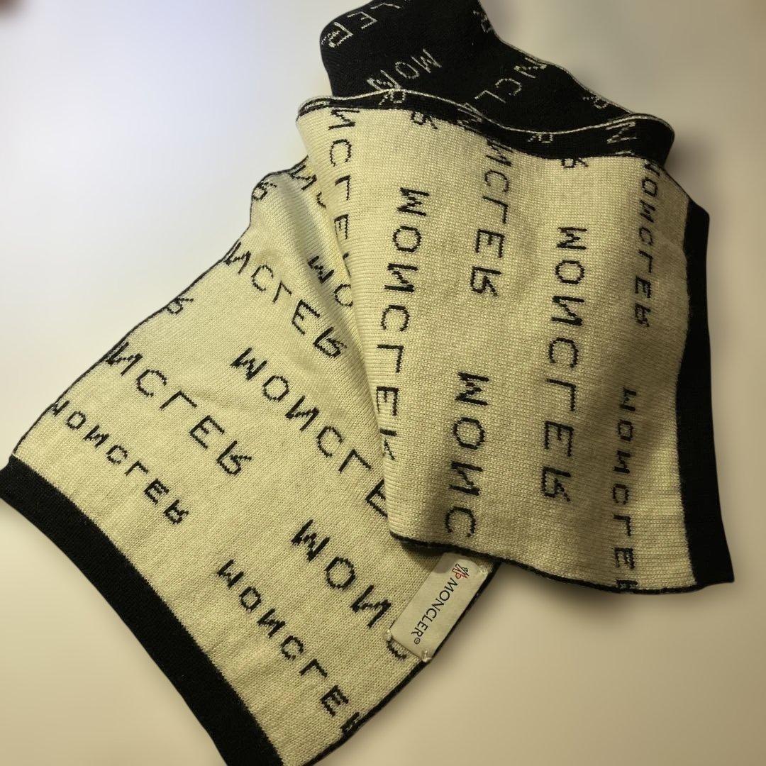 MONCLER モンクレール　ロゴ入りマフラー 黒/白