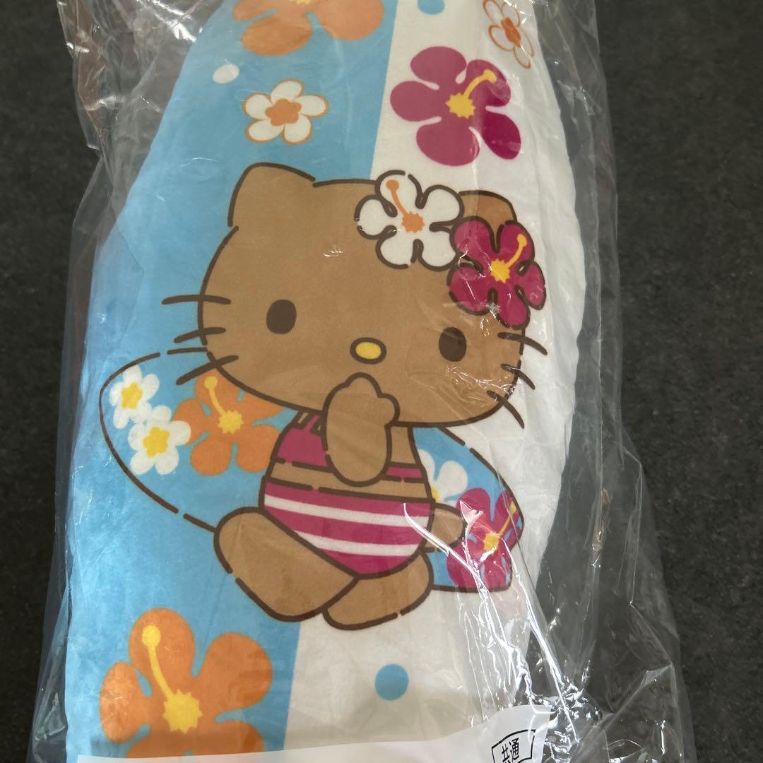 一番くじ　日焼けキティー　クッション