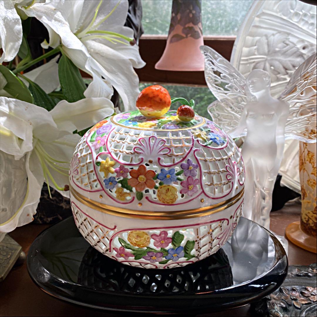 ヘレンドの透かし模様がとても素敵なボンボン入れ(大)