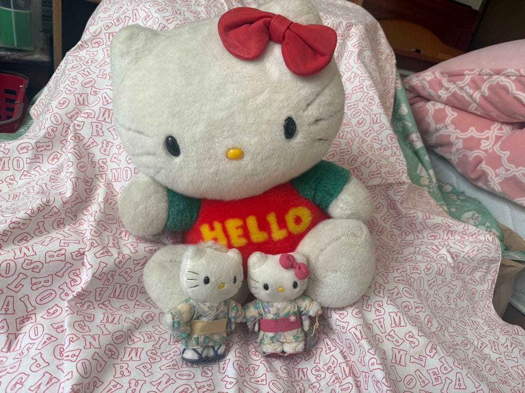 ハローキティ　ぬいぐるみ