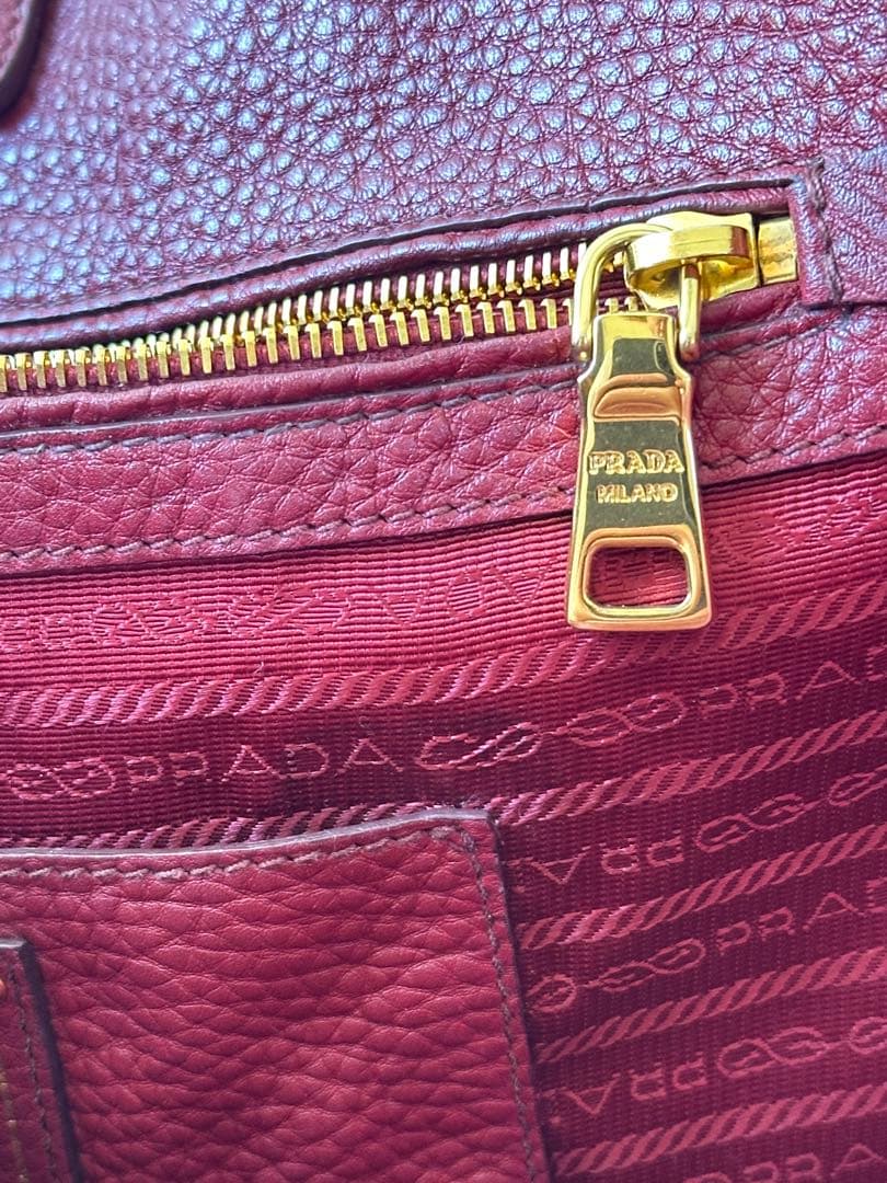 PRADA レザー 赤 トートバッグ