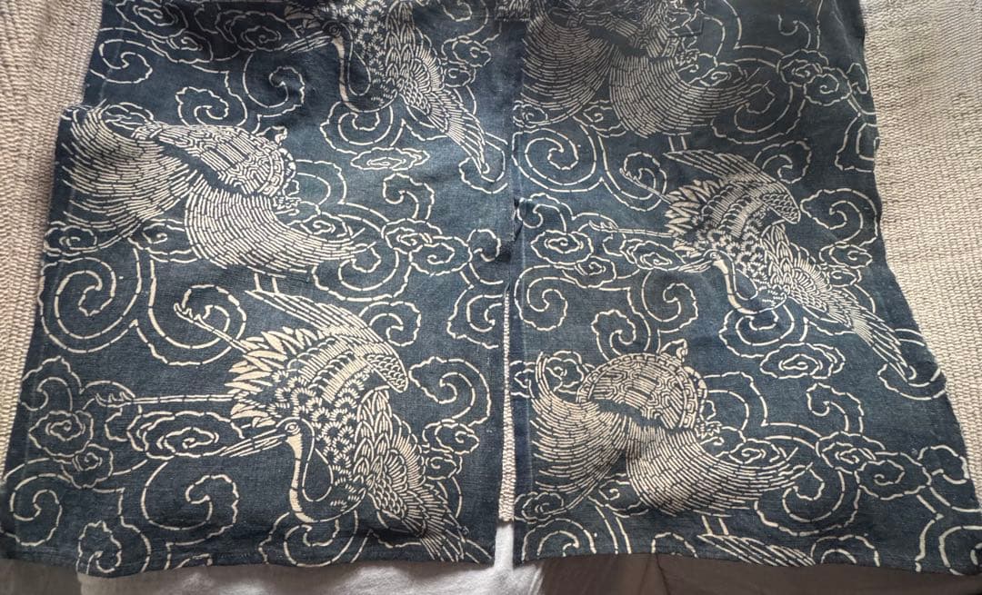 古布大正期　鶴と亀暖簾　のれん　本藍染フェード感が素敵　純和アンティーク