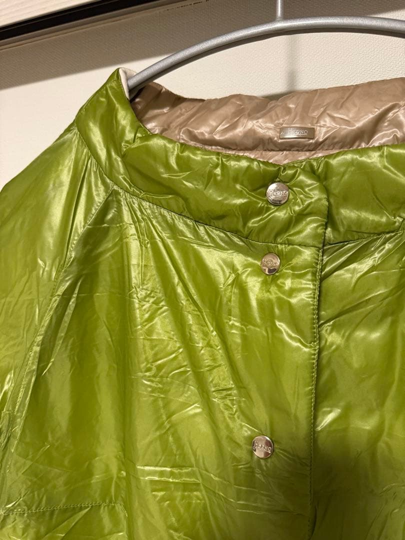 ヘルノ　リバーシブルダウンベスト