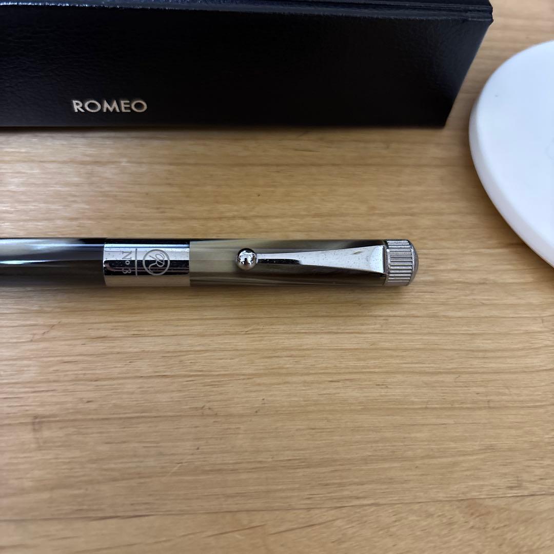 ROMEO no3 イタリアングレー　伊東屋　ロメオ　細軸　くま