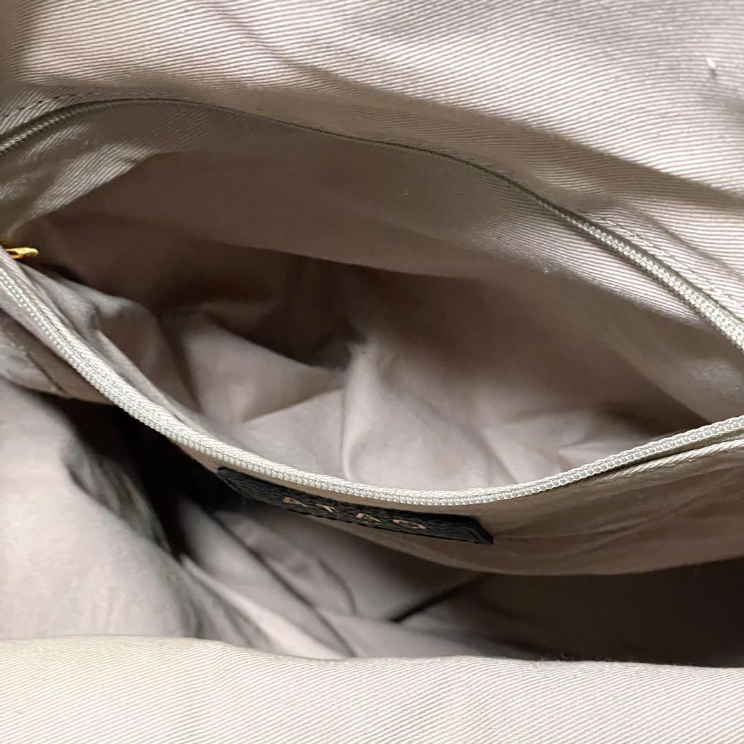 アタオ リュック バックパック マッシュルーム リネン レザー バイカラー 金具