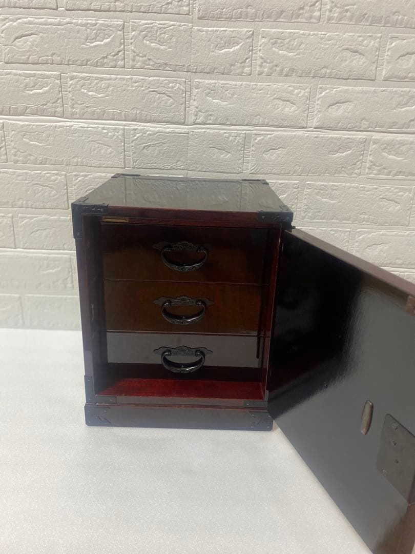 『美品』仙台箪笥 小箪笥 昇り龍 漆塗り 金具 指物 欅 い　岩谷堂箪笥　鍵付き